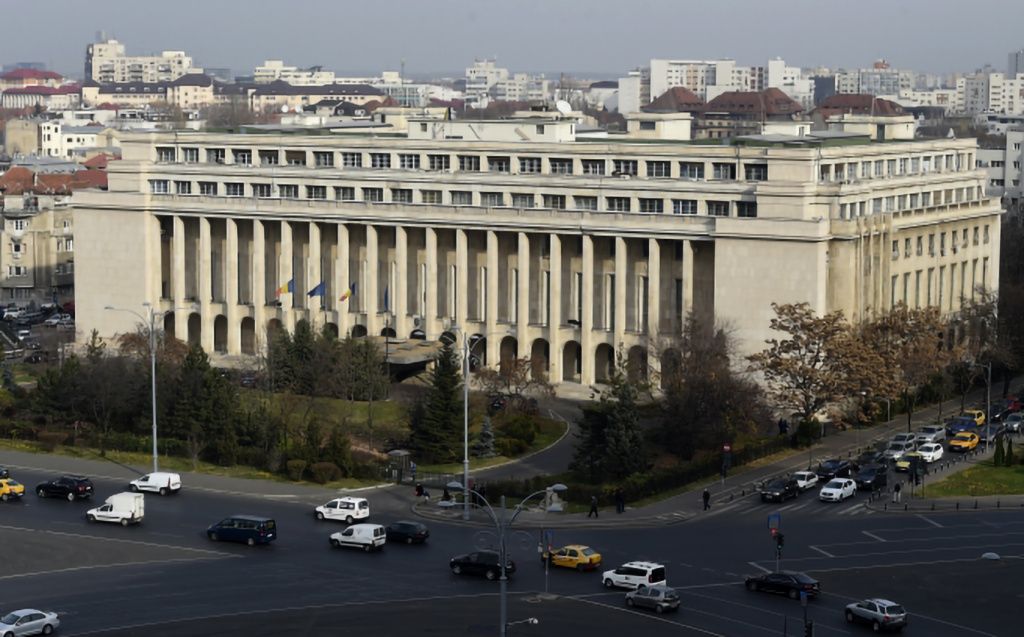 GALERIE FOTO | Clădiri faimoase - Palatul Victoria, lucruri pe care le știai sau nu despre sediul - Imagine 1