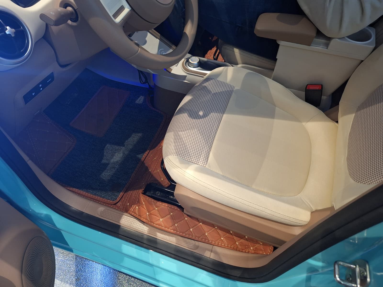 Allview lansează o nouă mașină electrică ce poate fi condusă de la 16 ani. Cât costă și ce autonomie are - Poza 22