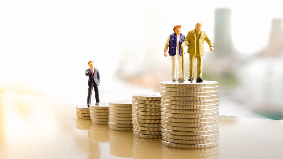 Pilonul II de pensii private obligatorii poate tine "saracia" departe de batranetea romanilor: rata de inlocuire a venitului in 2048