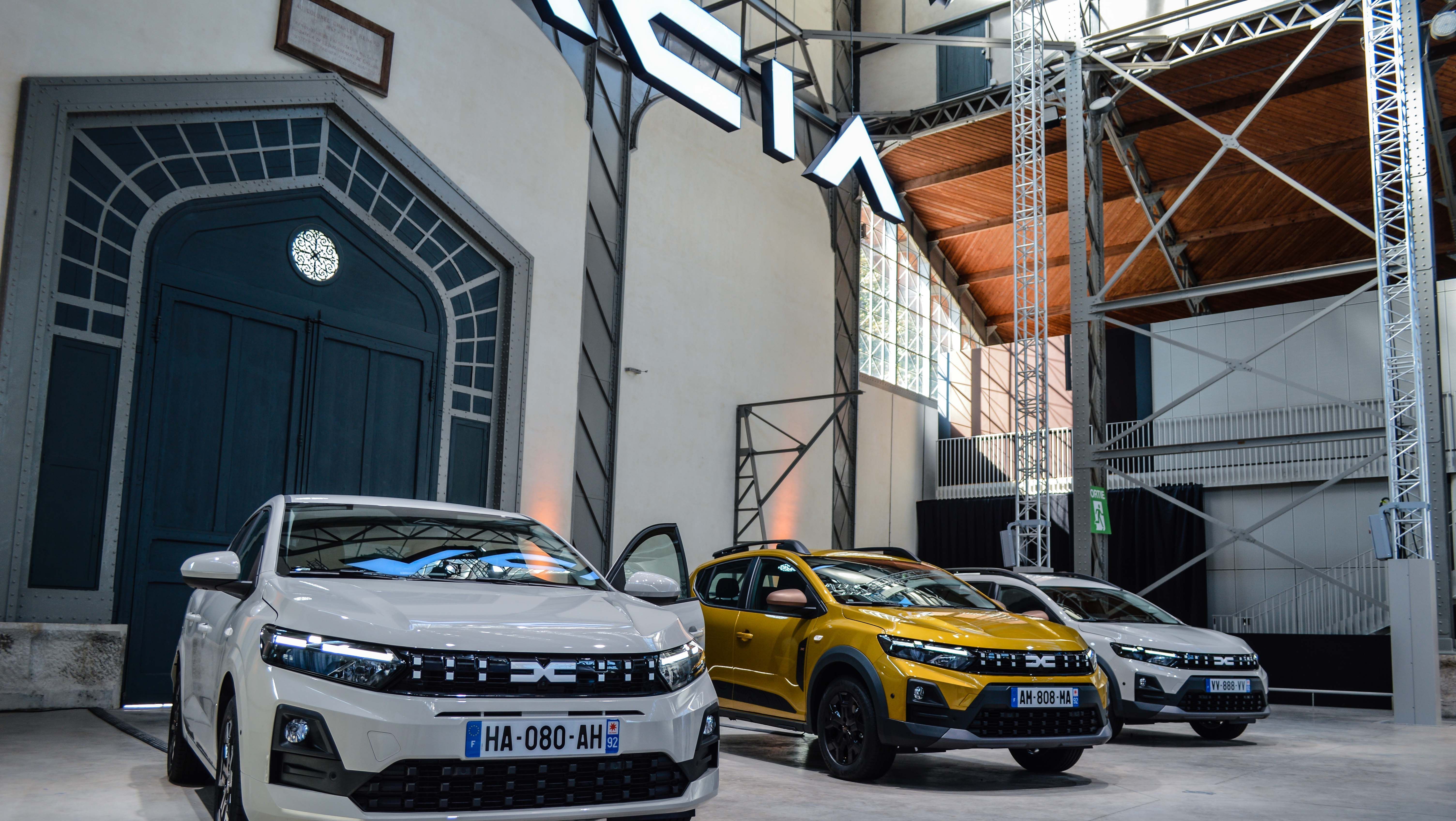 Evoluția Dacia în ultimii 20 de ani: De la un singur model, la o gamă întreagă care a surprins Europa