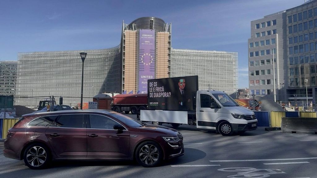 FOTO | Nicușor Dan "ža plecat" într-un turneu european ca să afle "žde ce se tem politicienii - Imagine 4