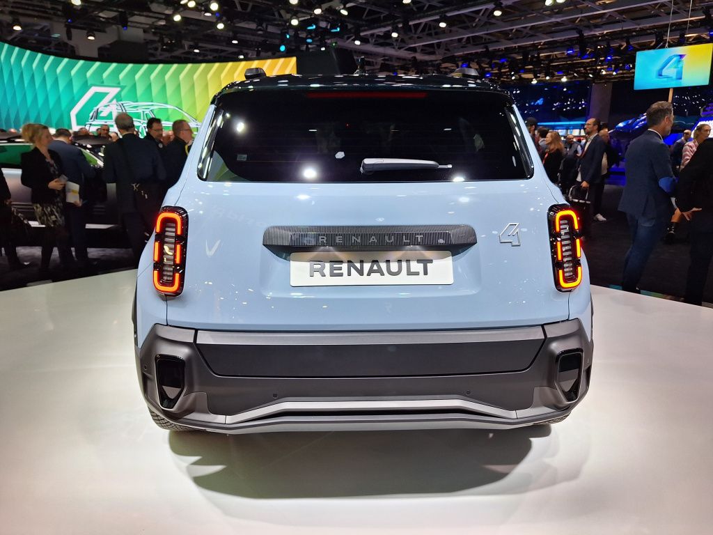 GALERIE FOTO | Noul Renault 4 E-Tech Electric a fost lansat la Paris. Cum arată, cât costă și ce - Imagine 8