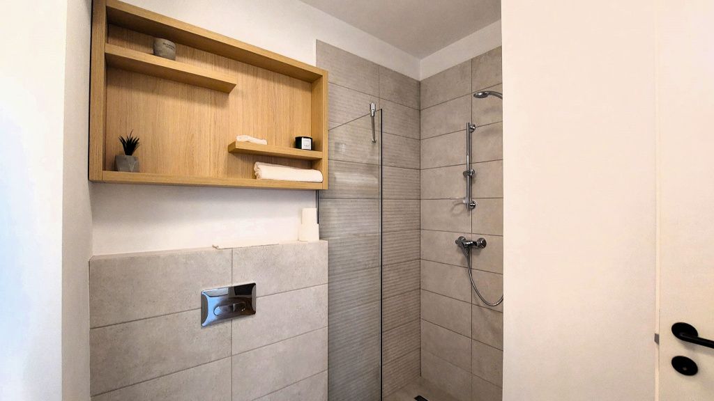 Cum arată un apartament nou de 3 camere de 152.000 de euro din sud-vestul Capitalei - Imagine 29