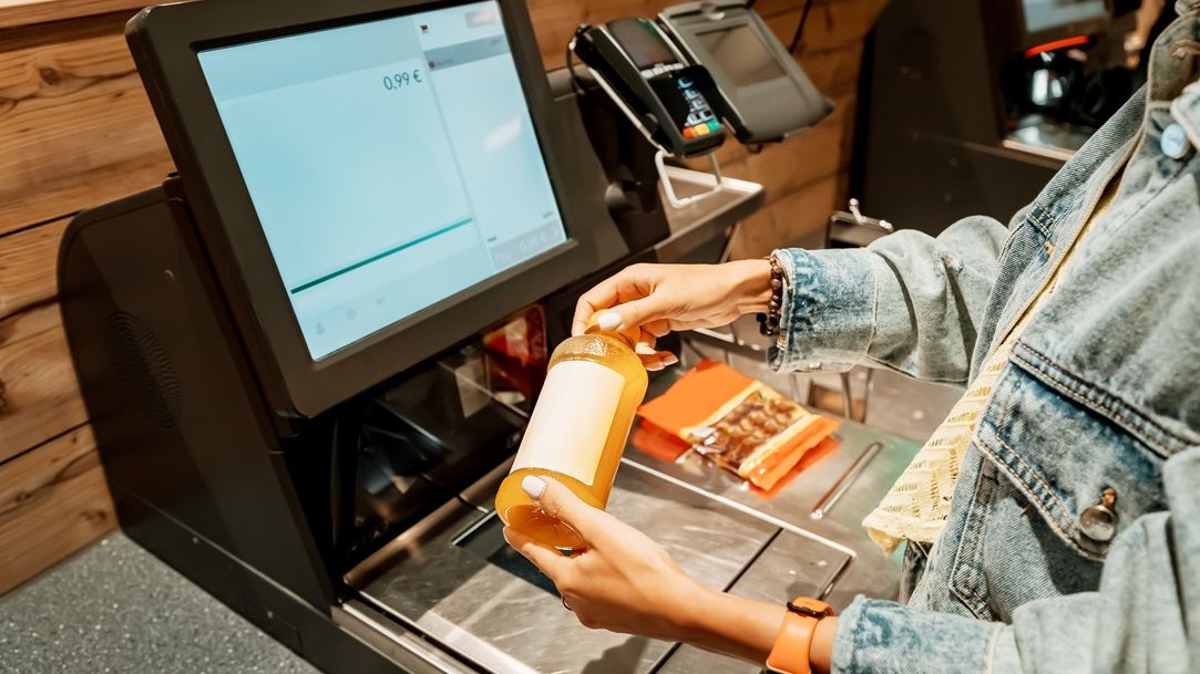 Hoții de alimente din supermarket: După pierderi de 100 de milioane de euro, un retailer olandez a vrut să îi prindă cu AI