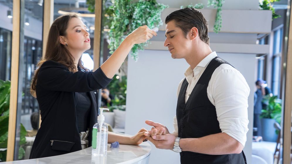 COVID-19 | Chei digitale și tacâmuri de unică folosință: Hotelurile Apex Alliance pregătesc măsurile de protecție pentru redeschidere