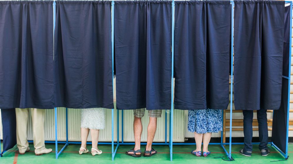 Alegeri locale la Deveselu, unde oamenii l-au votat pe primarul mort de COVID