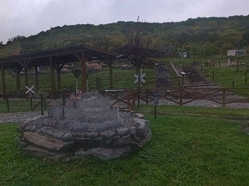 GALERIE FOTO: Parcul Mini Transilvania sau cum să faci un tur în Ardeal în mai puțin de o oră - Imagine 50