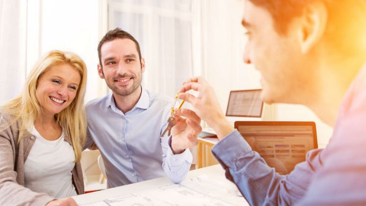 Ce se intampla anul acesta pe piata imobiliara. Este un moment bun sa cumperi o locuinta?