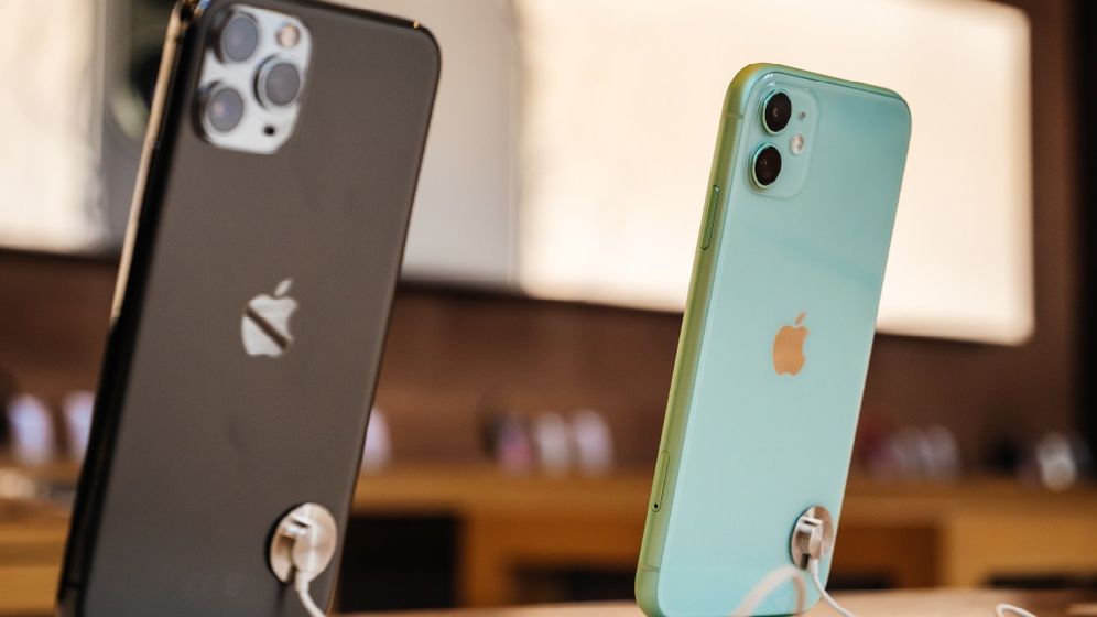 Chinezii nu se mai înghesuie să-și cumpere iPhone-uri. Cum arată cifrele din ianuarie și februarie