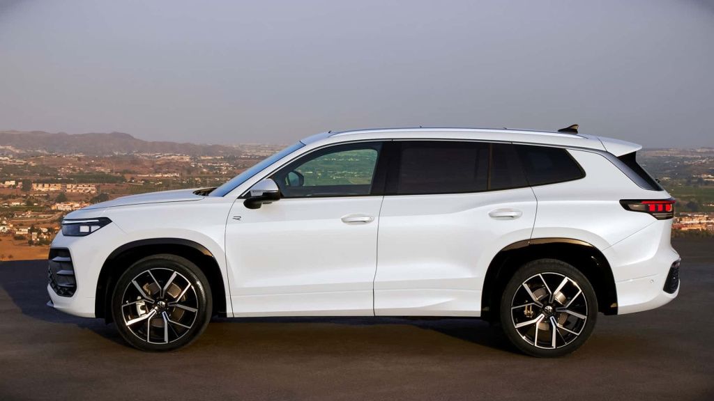 GALERIE FOTO | Volkswagen prezintă Tayron, un nou SUV de clasă medie - Imagine 20