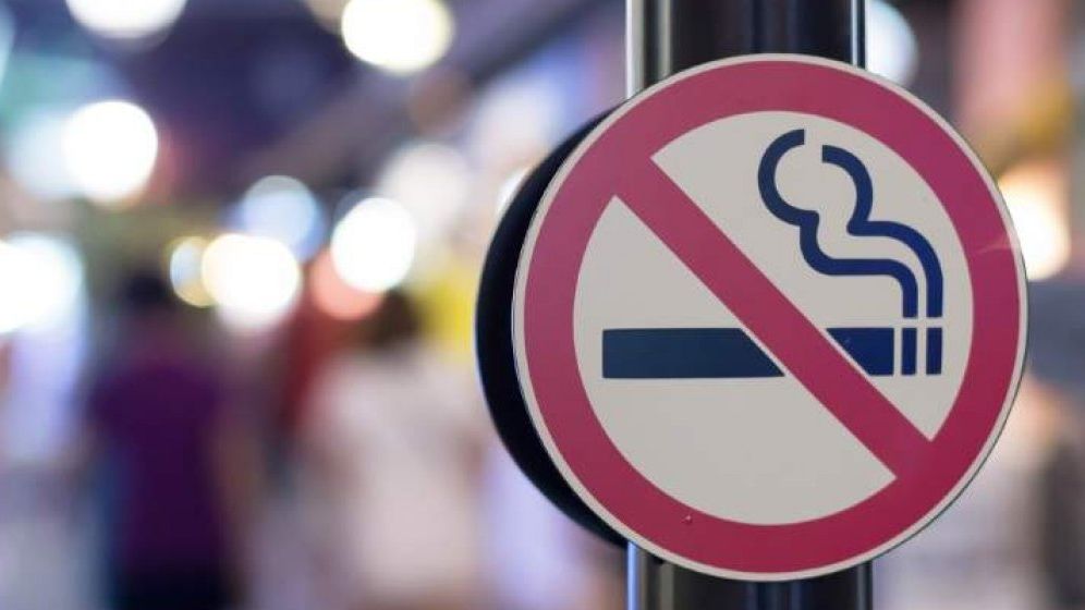 Suedezii nu mai au voie sa fumeze in fata barurilor