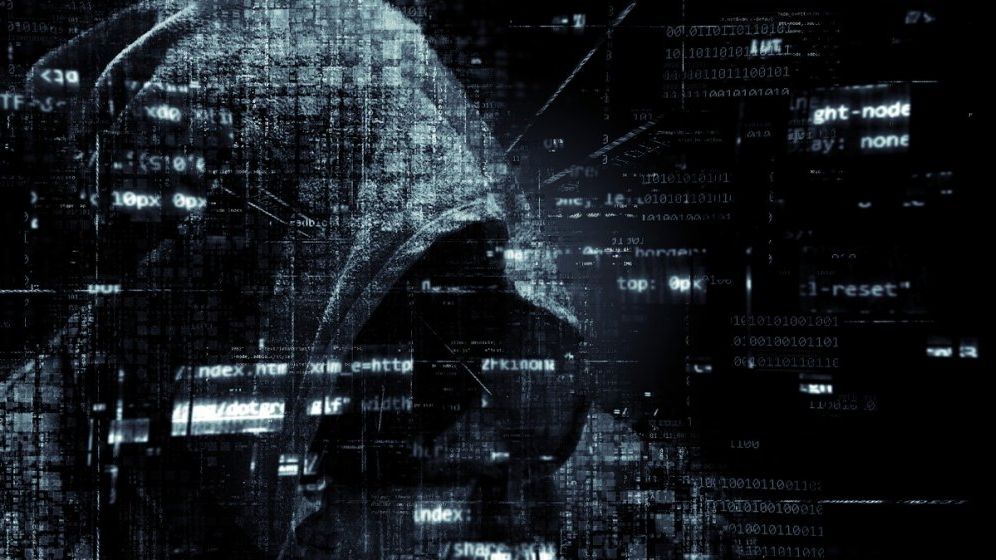 Clip pentru adulți, afișat la o dezbatere oficială privind securitatea cibernetică în România