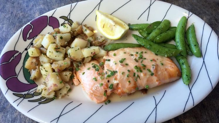 Romanii mananca doar 6 kg de peste pe an, de sapte ori mai putin decat spaniolii