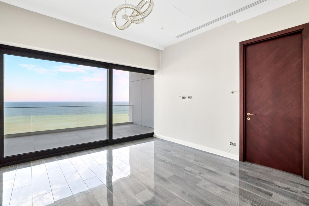 Cum arăta un penthouse de peste 1 milion de euro amplasat pe malul mării la Olimp - Imagine 19