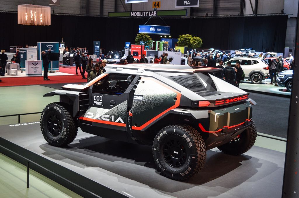 Mașina are o formă diferită de alte modele de la Dakar, inclusiv Audiul câștigător din 2024