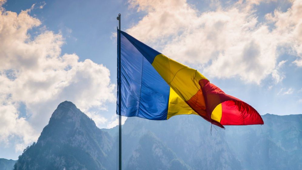 Proiect: Va deveni ilegal să pui simboluri/inscripții pe drapelul României