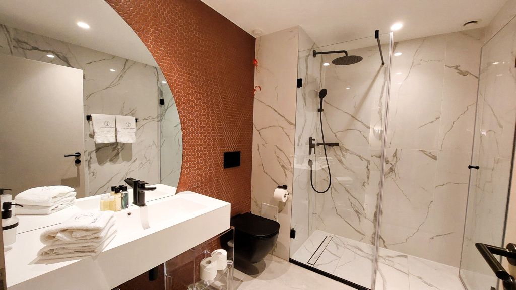 GALERIE FOTO | Cum arată apartamentele milionarei Anja Graf din centrul Capitalei - Imagine 64