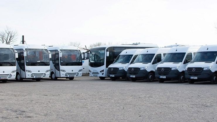 (P) Închirieri microbuze și autocare în București alături de Transcar SRL