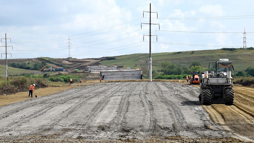 Ministrul Transporturilor: Contractul lotului 2 al autostrazii Sebes-Turda va fi reziliat daca constructorul nu se mobilizeaza