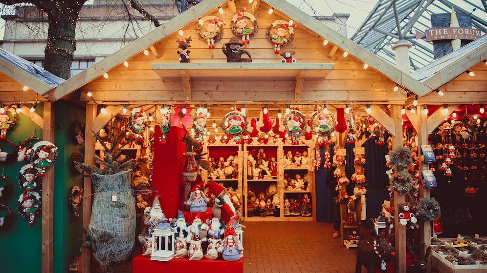 S-a deschis „Classical Christmas Market”, târgul de Crăciun de la Opera Națională, din București