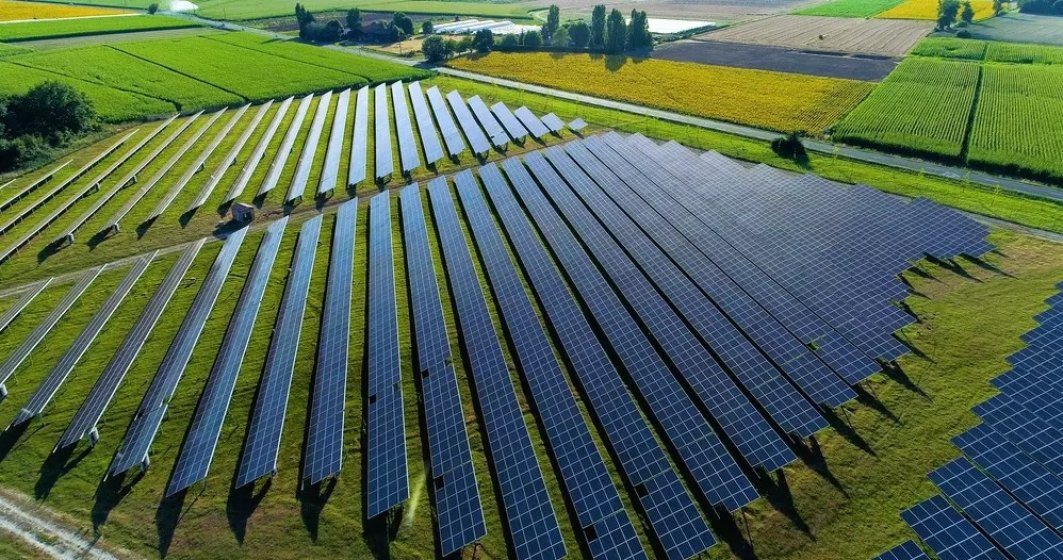OMV Petrom investeşte 300 de milioane de euro într-un parc fotovoltaic major lângă România. Câtă energie va produce