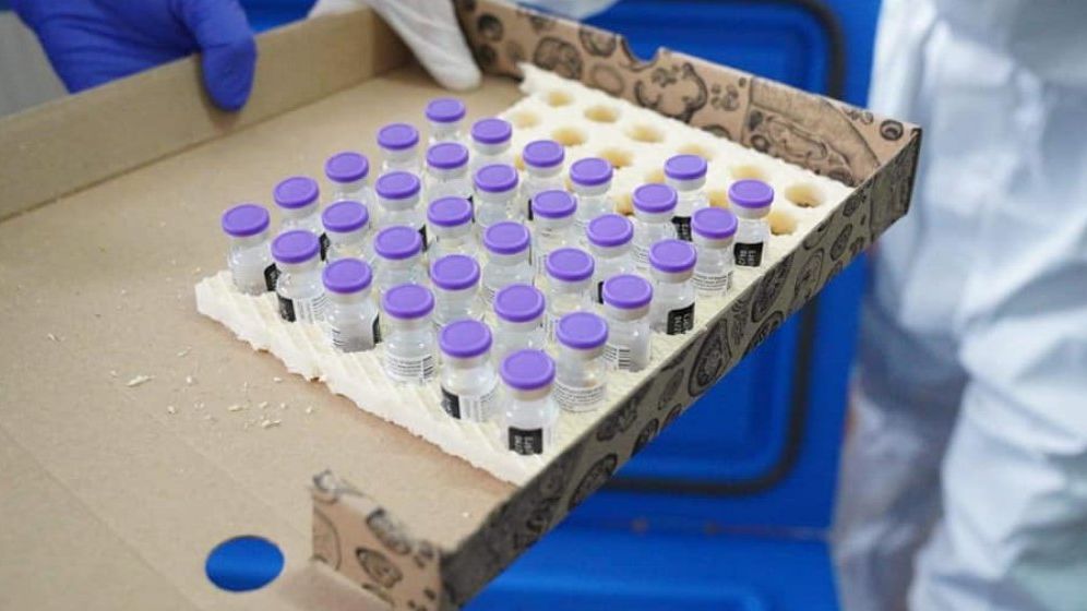 EMA autorizează extragerea a 6 doze dintr-o fiolă de vaccin Pfizer/BioNTech