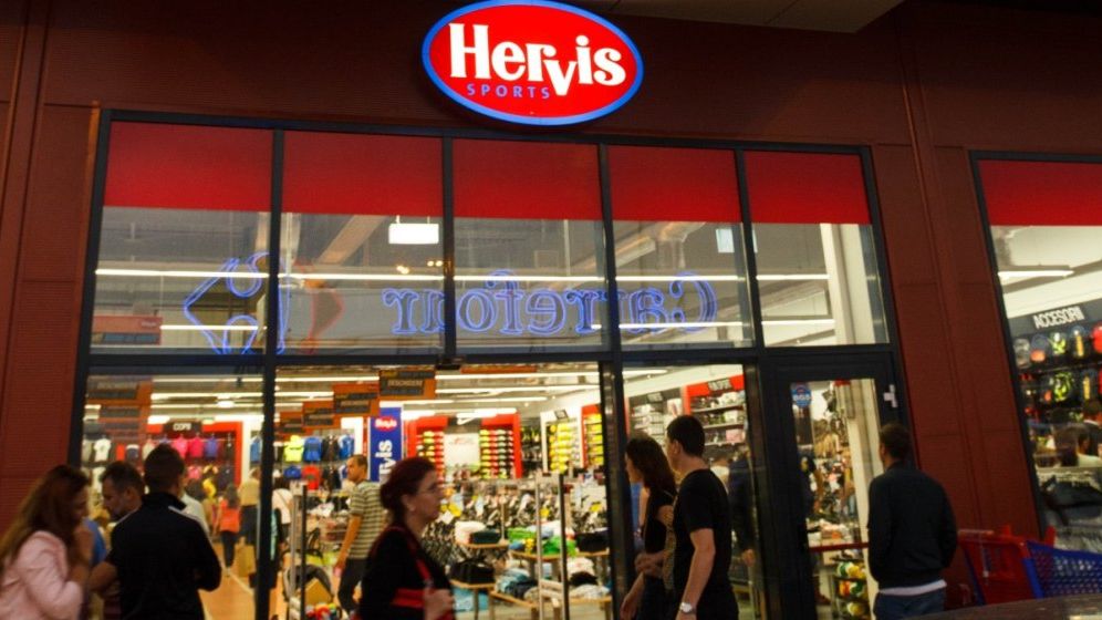 Romanii, tot mai interesati de sport si sanatate, au cumparat anul trecut echipamente sportive de 53 milioane euro de la Hervis