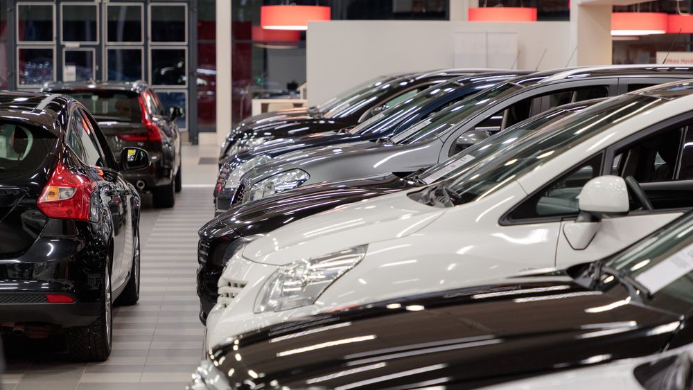 Analiză: Românii au cumpărat peste 10.000 de mașini electrice în 2022