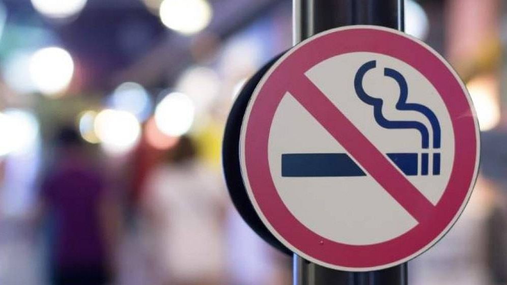 Iașiul ar putea deveni al doilea oraș din România care interzice fumatul în spațiile publice. Proiectul se află în dezbatere publică