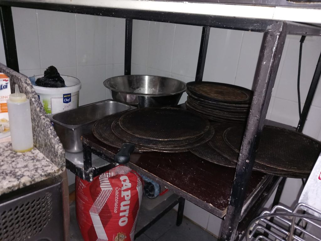 FOTO: ANPC vrea să închidă două restaurante cunoscute din București. Cum arată neregulile - Imagine 2