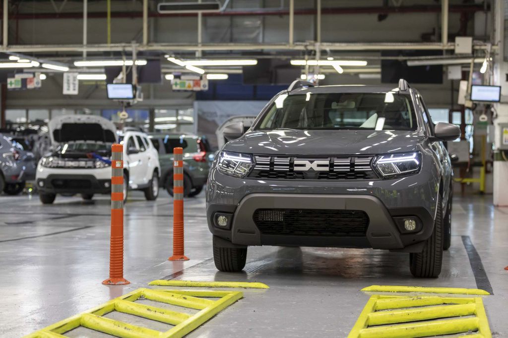 Dacia Duster asamblată, gata de a ajunge la client.