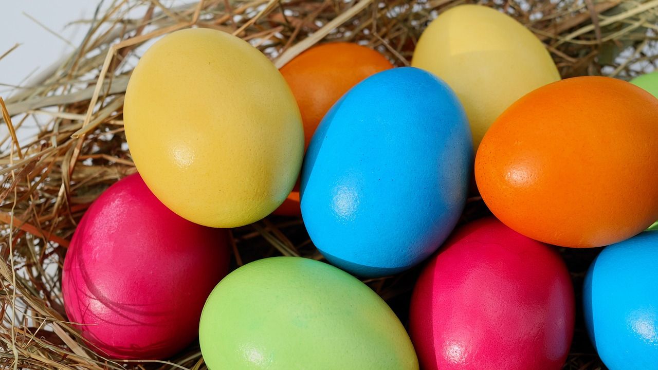 Paștele catolic e celebrat în acest weekend. Când vom sărbători Paștele la comun
