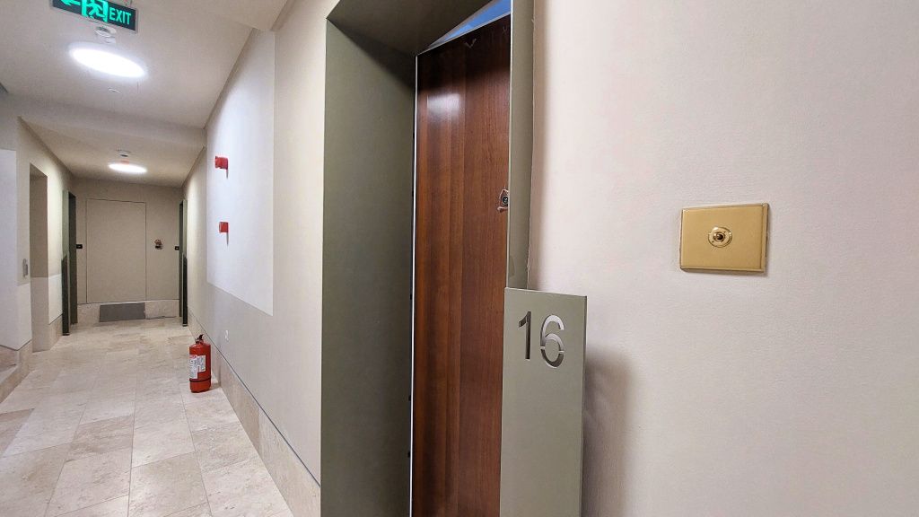 Cum arată un apartament nou cu două camere de 225.000 euro din centru Capitalei - Imagine 61