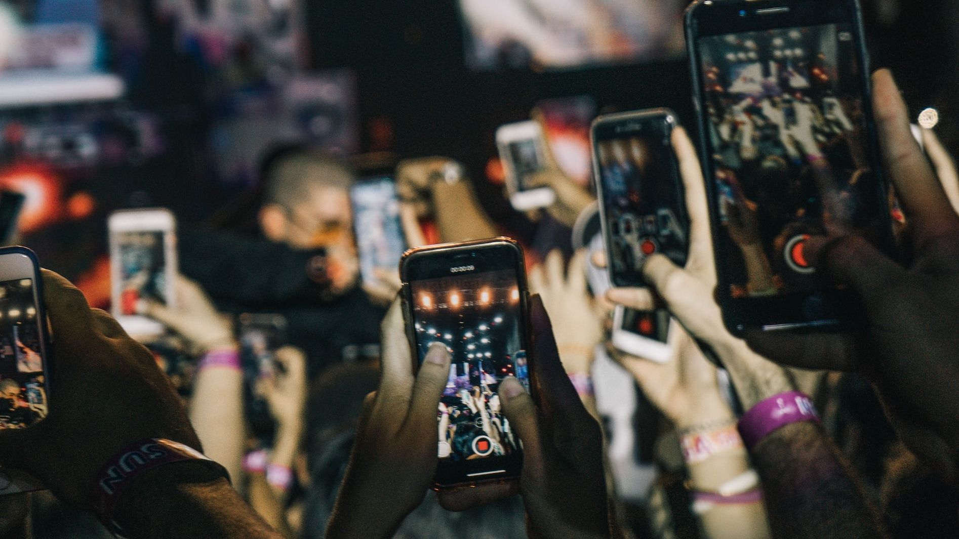 Care sunt cele mai populare mărci de smartphone în România. Apple e doar pe locul 4