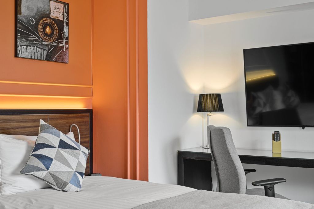FOTO | Un nou lanț de hoteluri intră pe piața din România. A deschis primul hotel în centrul Bu - Imagine 3