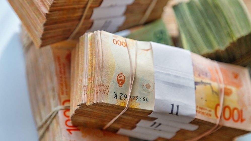 În Argentina, banca îți dublează banii din depozit într-un singur an. Inflația este însă la cote astronomice