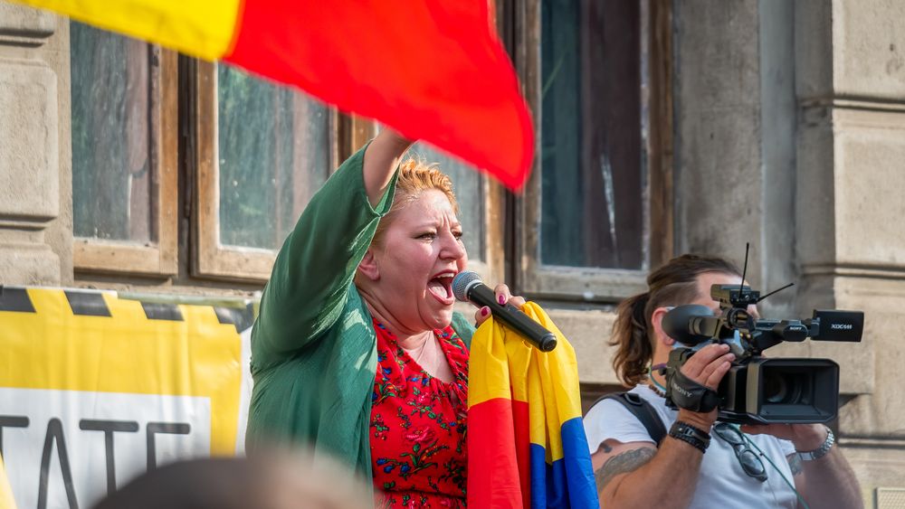 Oficial! Procurorii încep urmărirea penală a Dianei Șoșoacă. Este acuzată de 11 infracțiuni