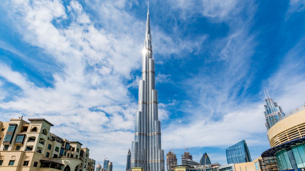 Emirii din Dubai scot la vanzare varful celei mai inalte cladiri din lume