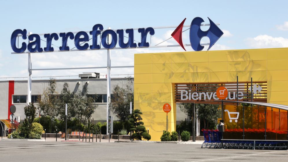 Angajații Carrefour vor protesta la sediul companiei: ce cer aceștia