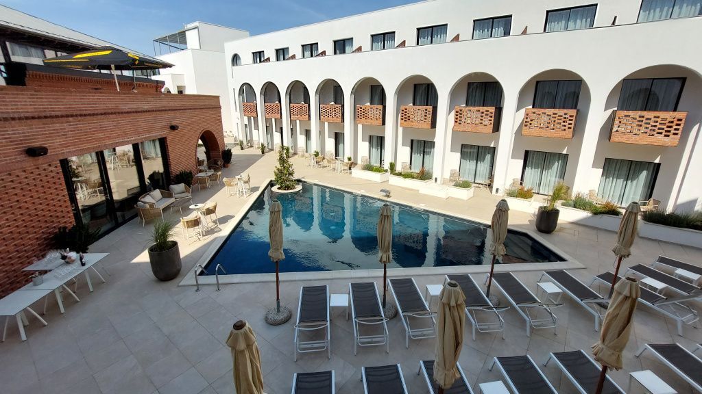 Cum arată cel mai nou hotel din România, construit pe proprietatea unui fost mare boier - Imagine 22