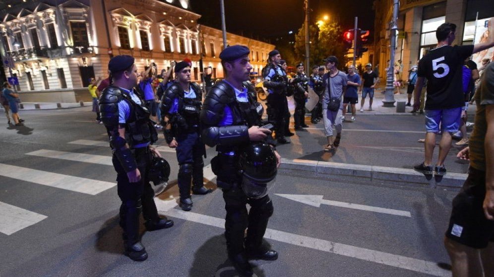 Jandarmeria se incurca in declaratii, ezita si minte. Decalog al incompetentei si rea vointei