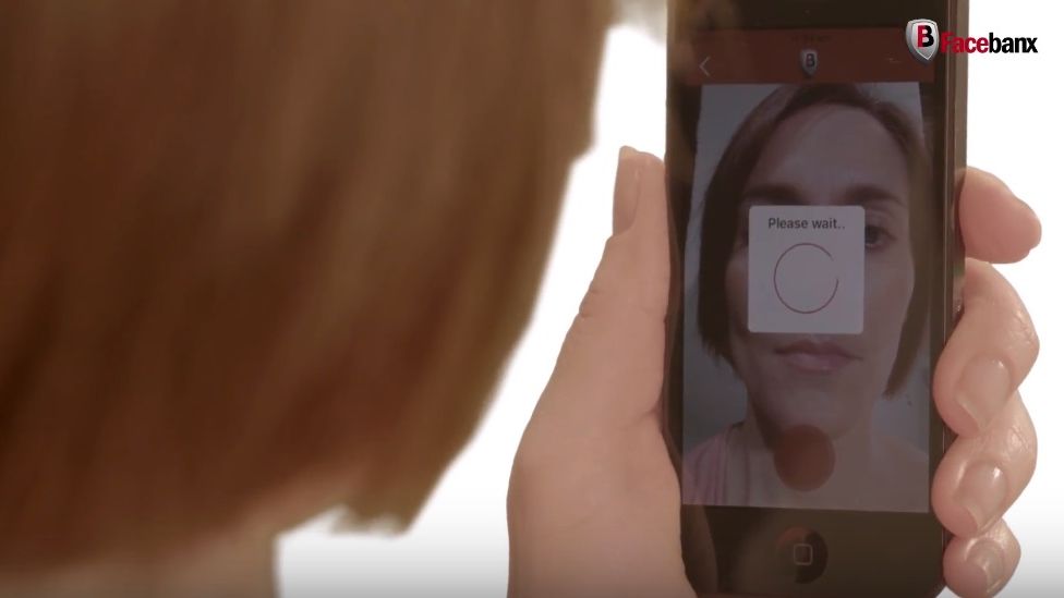 Recunoastere faciala Made in RO! Programatori romani lucreaza in Londra pentru a reduce fraudele bancare