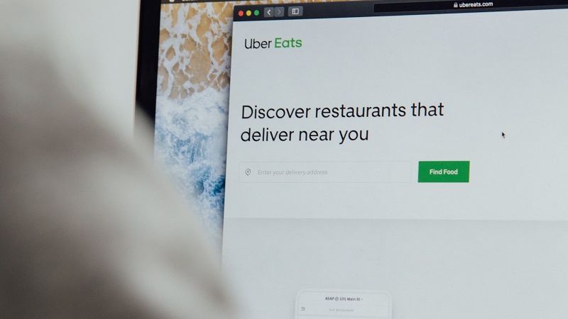 Un șofer Uber Eats a câștigat 37 de cenți după o tură de 4 ore