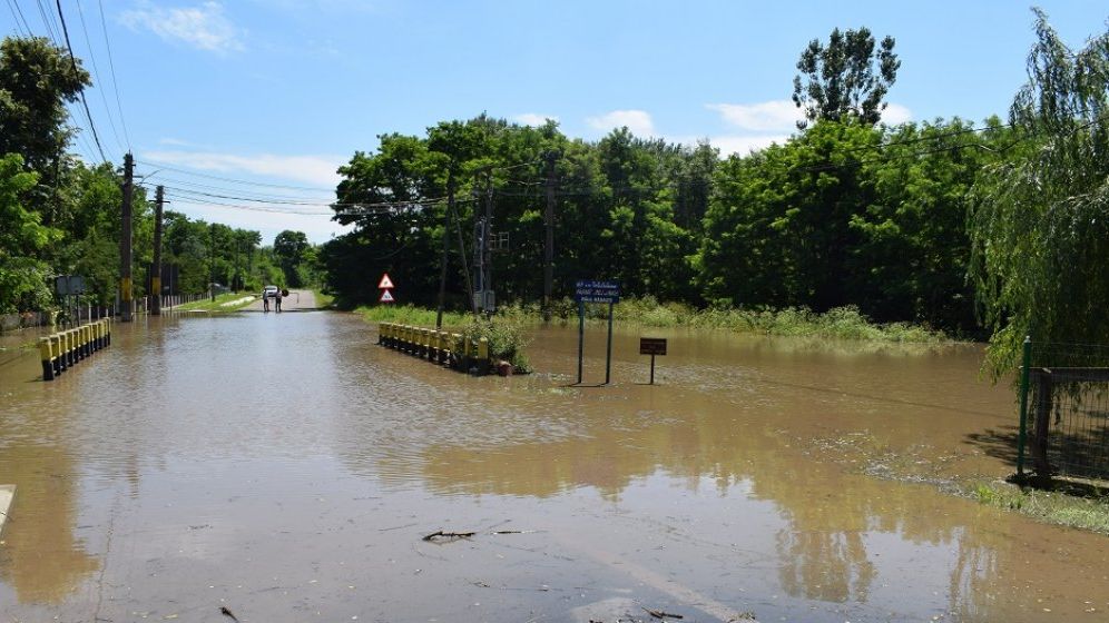 AVERTIZARE de inundații: Cod portocaliu de viituri pe râuri din patru judeţe
