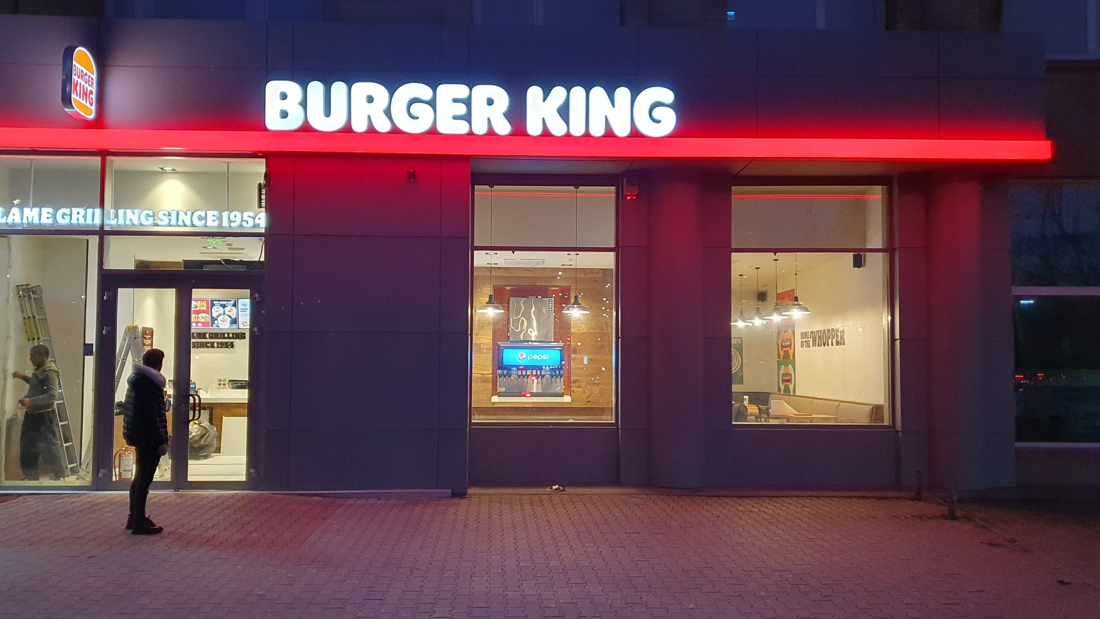 Burger King se pregătește de încă o deschidere. Unde va fi noul restaurant