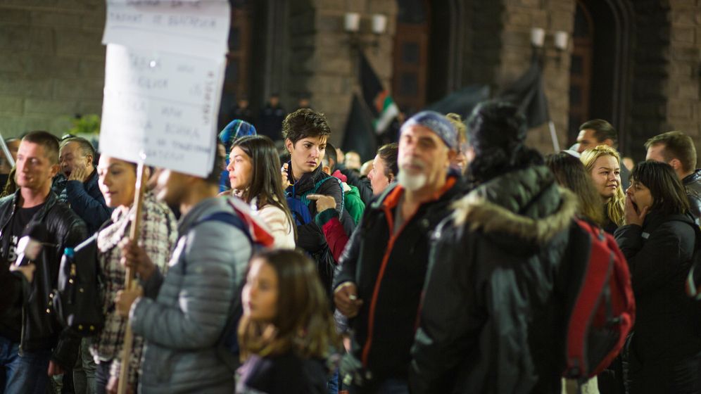 Pe ultimul loc la vaccinare în UE, bulgarii ies în stradă să protesteze împotriva restricțiilor