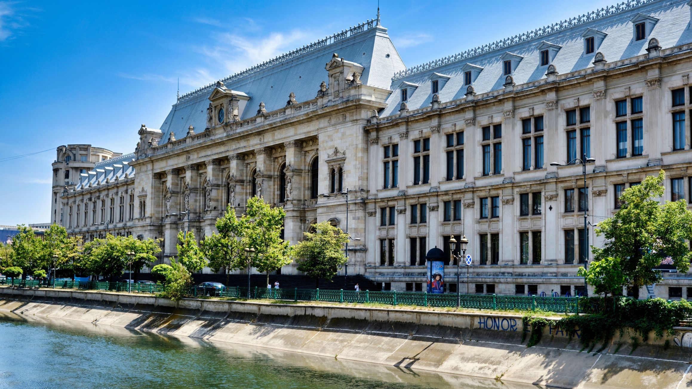 Lovitură primită de Georgescu de la Curtea de Apel București: Trebuia să marcheze toate materialele electorale, chiar și pe cele realizate fără bani