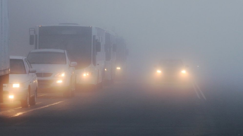 Cod galben de ceaţă densă în trei judeţe