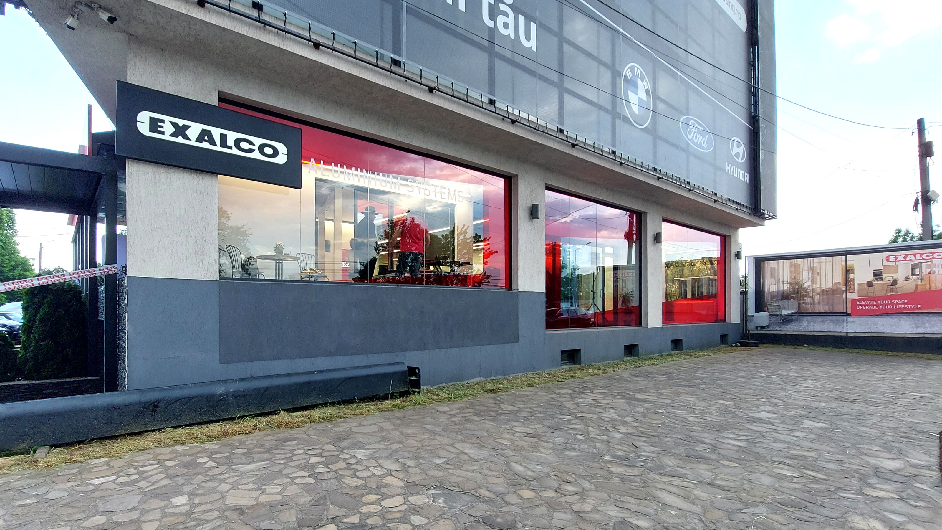 Exalco deschide noul showroom din România și vizează alte trei mari orașe din provincie