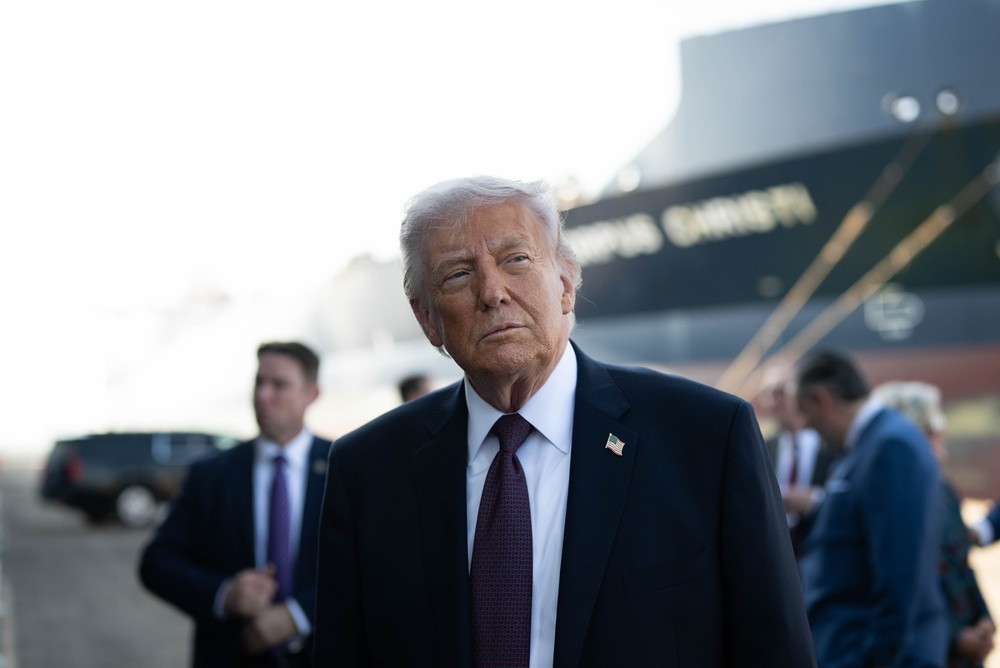 Donald Trump: „Meloni m-a implorat să fac o fotografie cu ea, mi-a fost milă de ea”